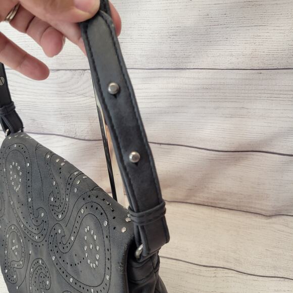 Coldwater Creek Gray Studded Vegan Leather Organizing Shoulder Bag - Picture 4 of 15